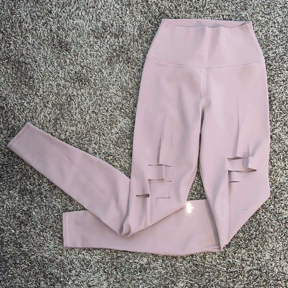 Alo Yoga Ripped Warrior Leggings